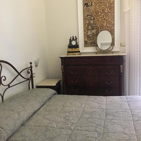 Bed and Breakfast Ciro A Maschio Angioino Neapel Exterior foto